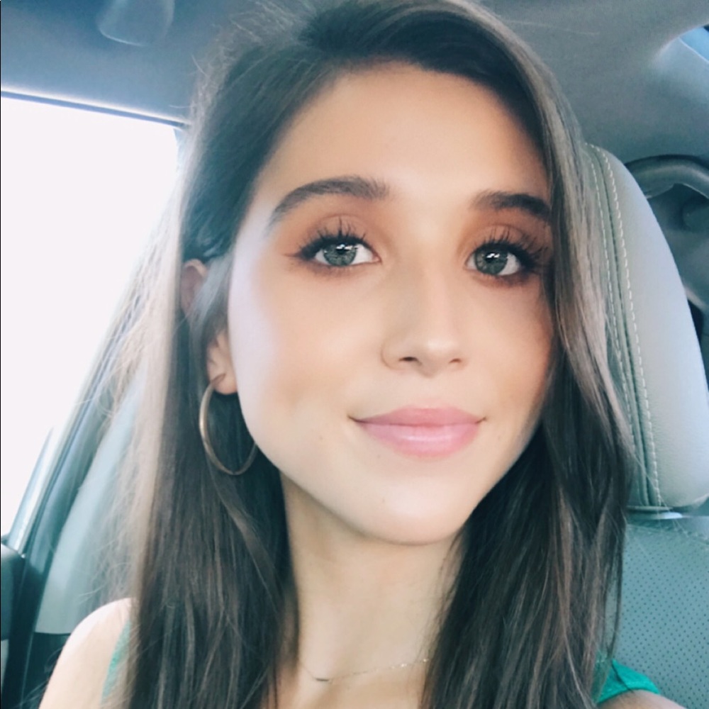 Meet your Posher, Brianna